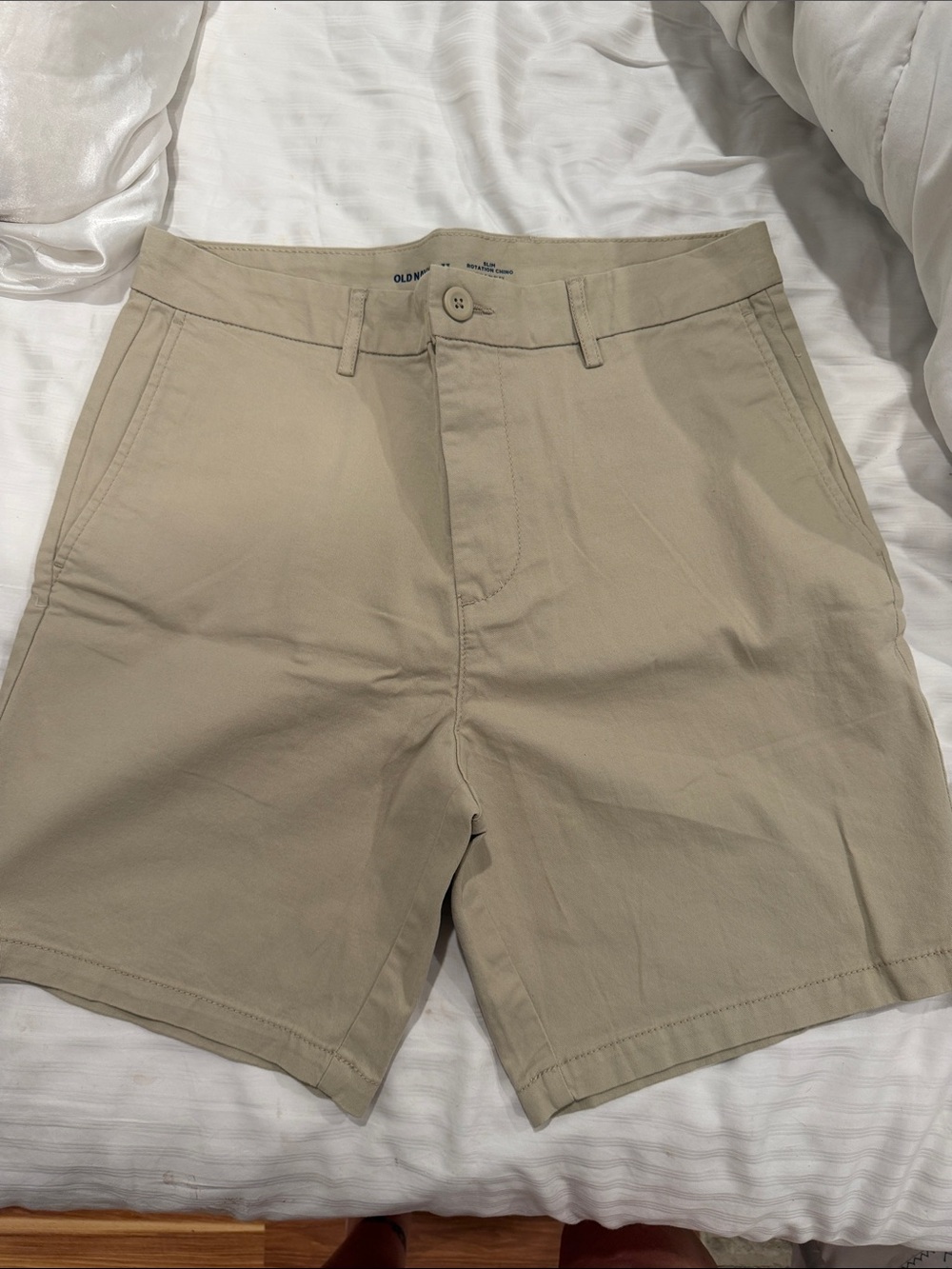 Old Navy Men's Tan Flat-Front Chino Shorts